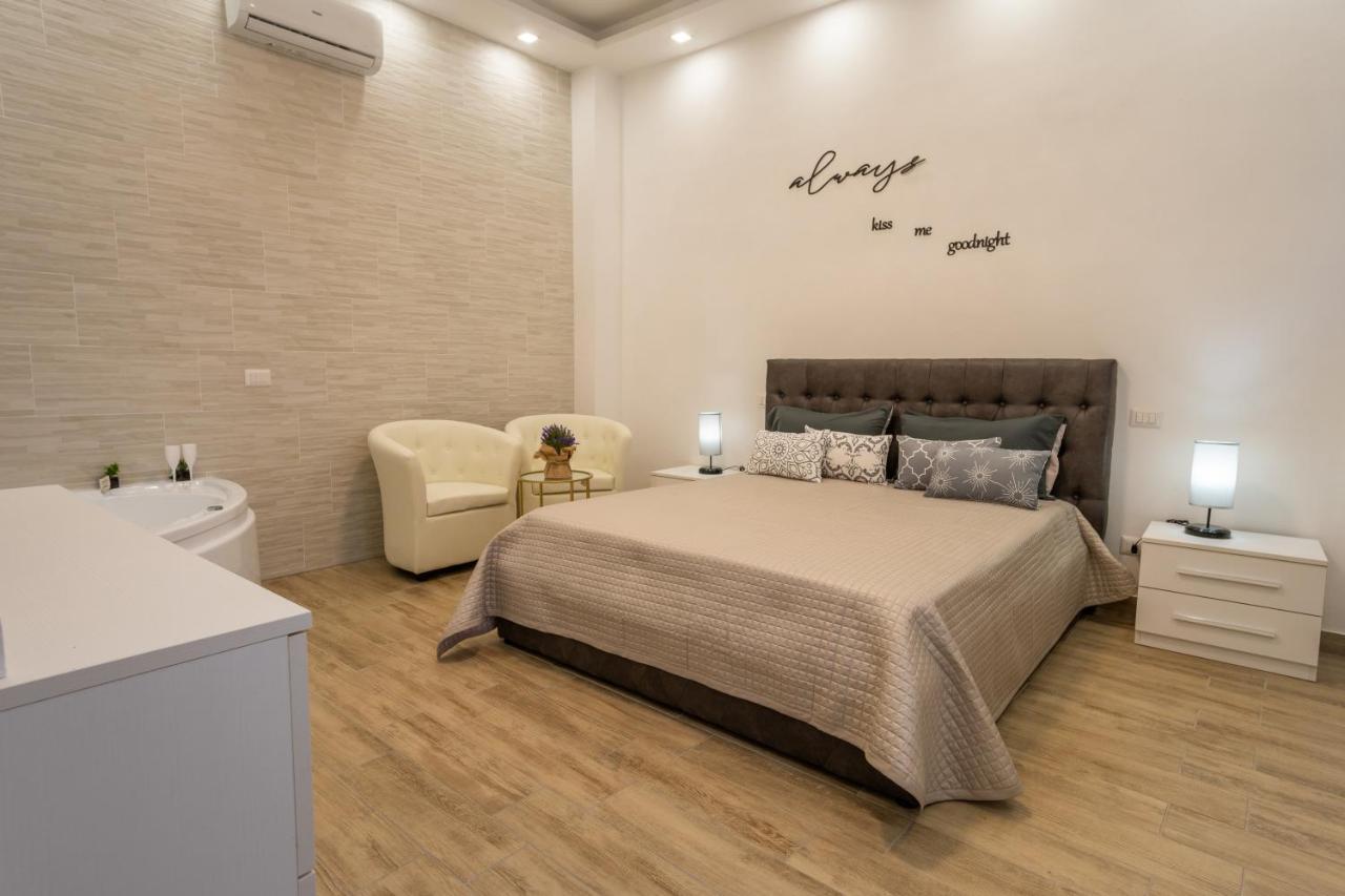 Ilioneo Apartments Napoli Eksteriør billede